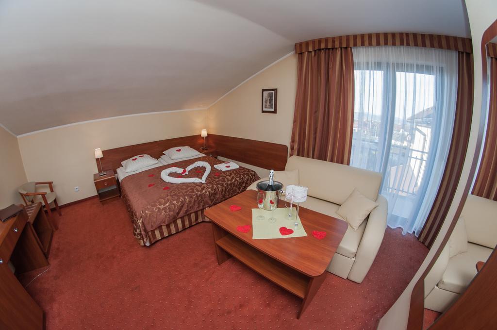 Hotel Rypsówka Nowy Sącz Exterior foto